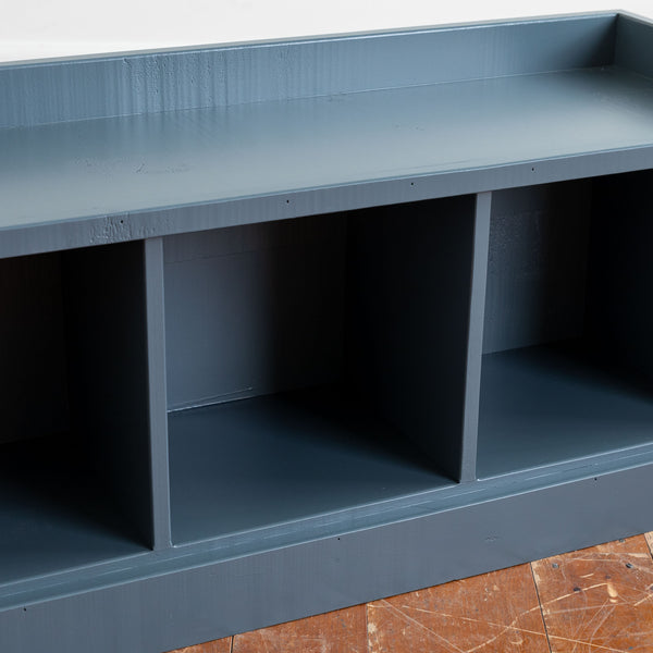 Cubby Bench in Severn Blue
