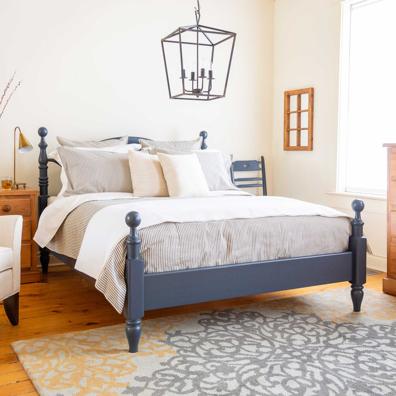 Cannonball Bed in Hale Navy