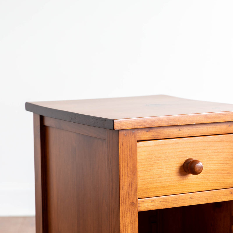 Vincent Nightstand in Williams