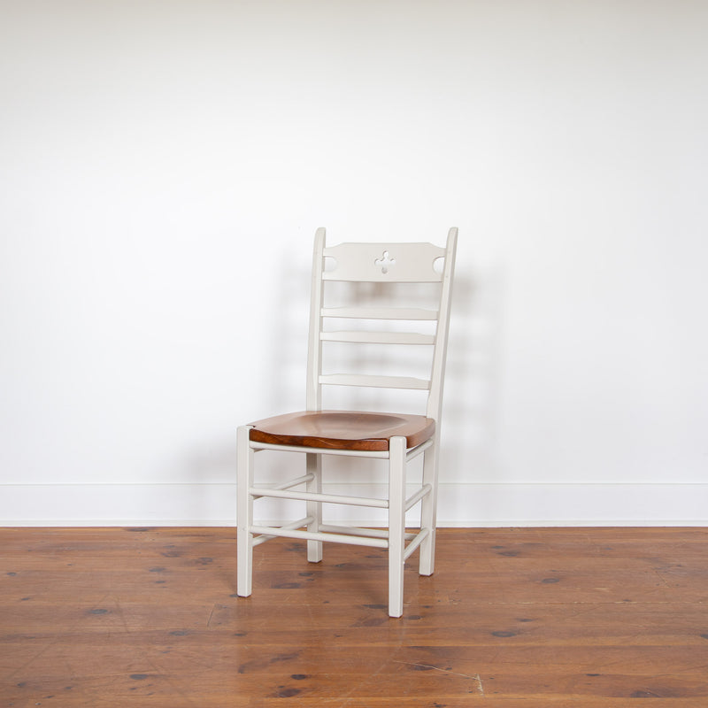 Wolf Chair in White Clay/Williams