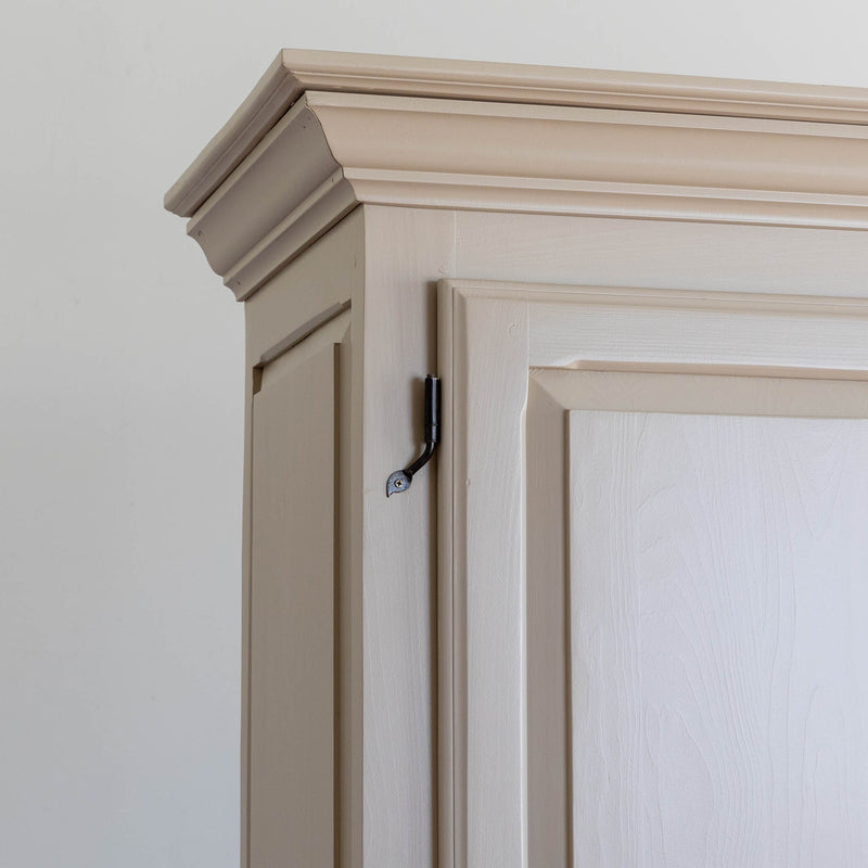 Armoire in Sand