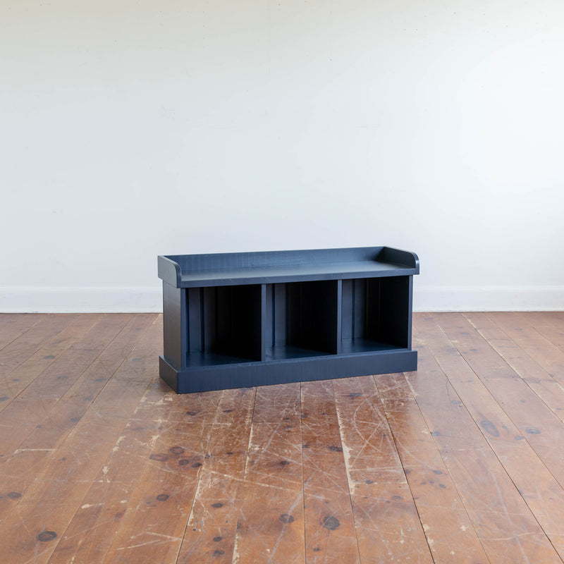 Cubby Bench in Hale Navy
