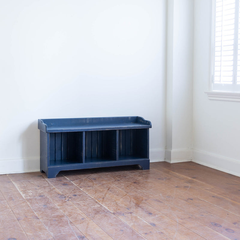 Cubby Bench in Vintage Navy/Black