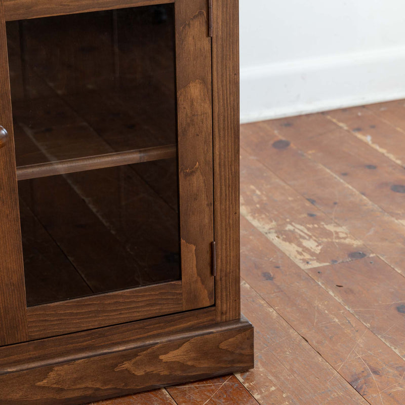 Laurel Cabinet in Foal
