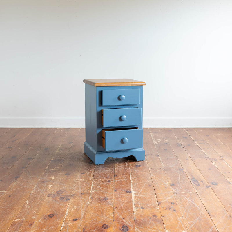 Cassidy Nightstand in Old Blue Jeans/Finhaven