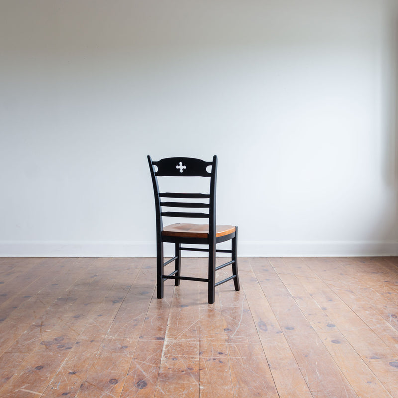 Sorel Chair With a Cutout in Black/Williams