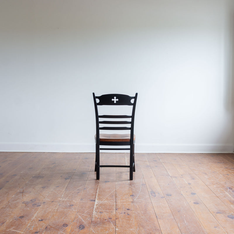 Sorel Chair With a Cutout in Black/Williams