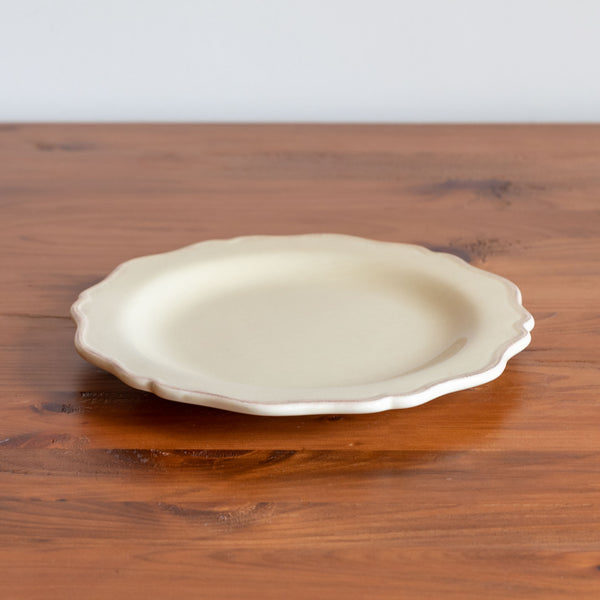 Carter Dining Plate in Yellow