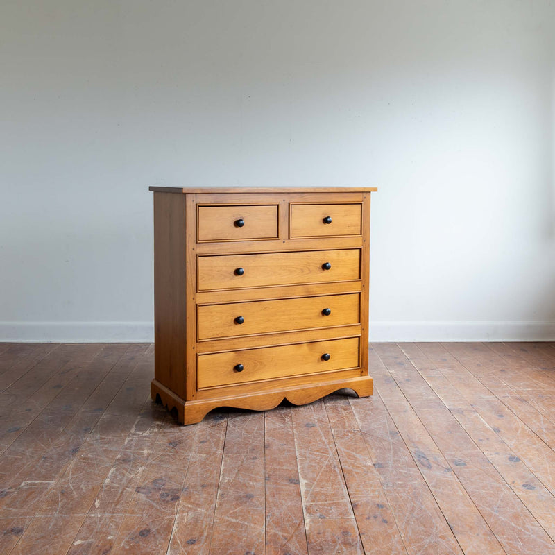 Dresser in Williams