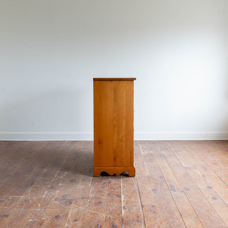 Dresser in Williams