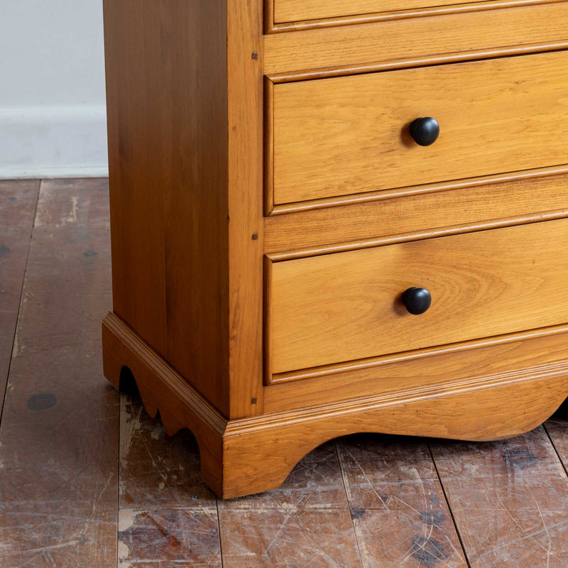 Dresser in Williams