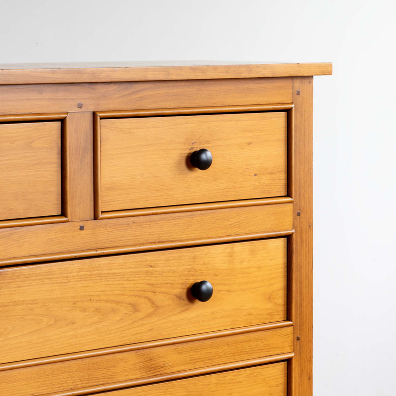 Dresser in Williams