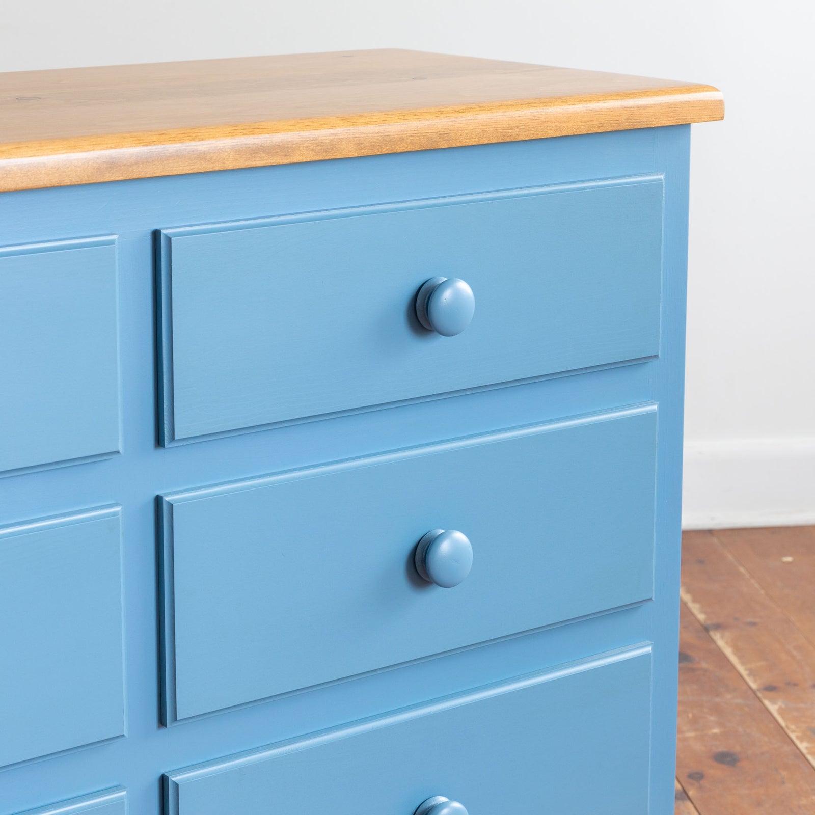 Lance Dresser in Old Blue Jeans/Finhaven – The Emporium