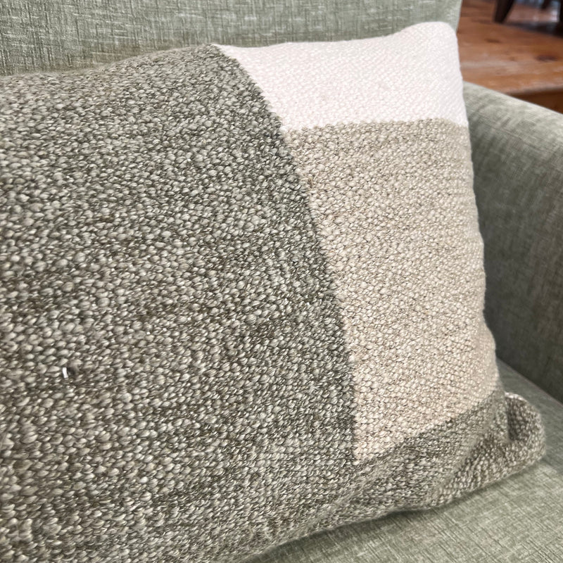 Toss cushion in October Mist