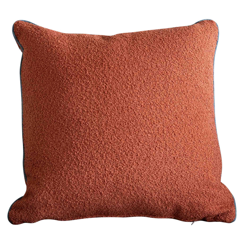 Toss cushion in Spice