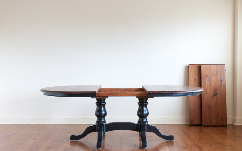 Glenora Extension Table in Black/williams
