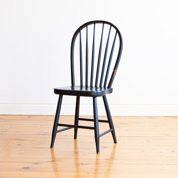 Hoopback Chair in Black - One Only