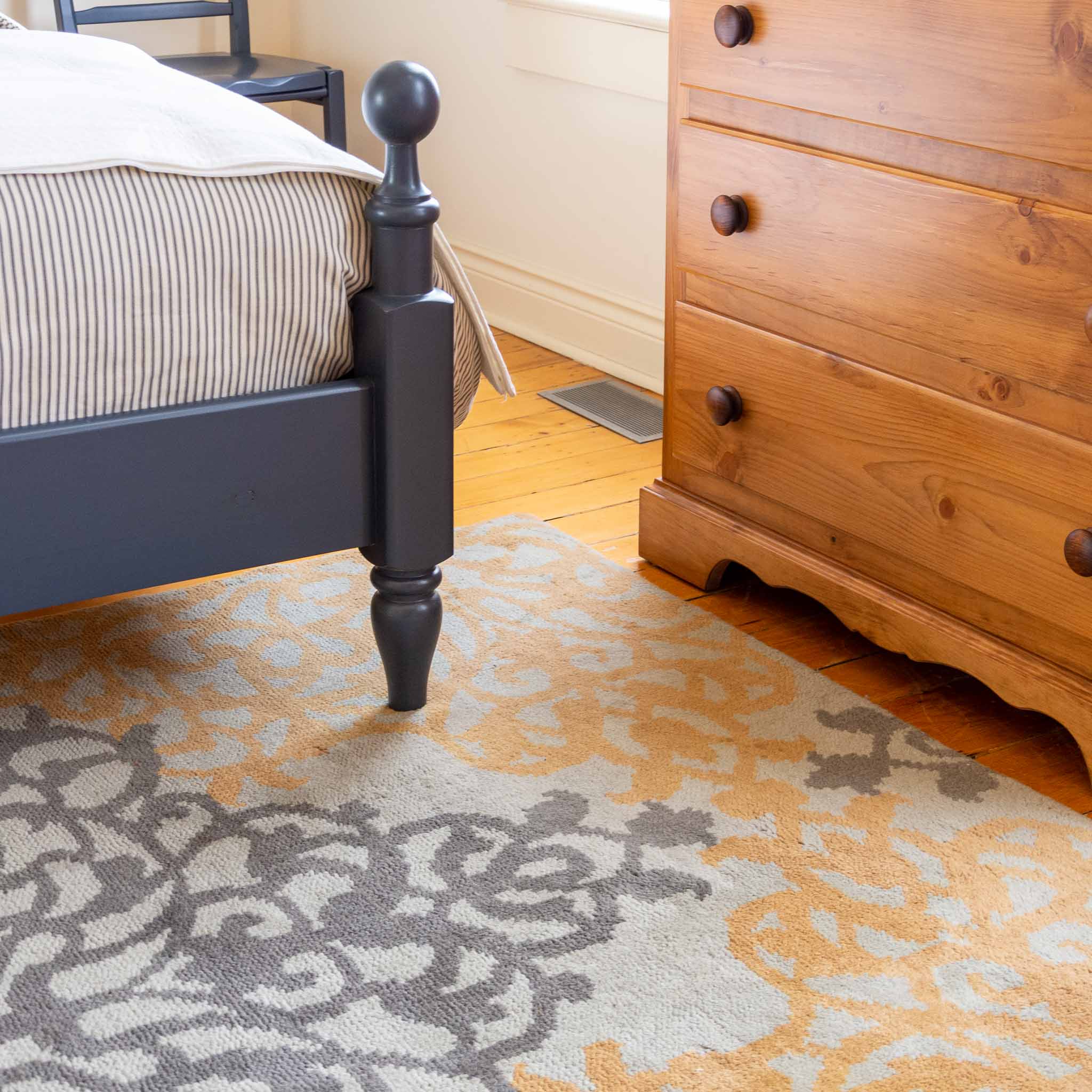 Jamie Rug in Blue Daisy – The Emporium