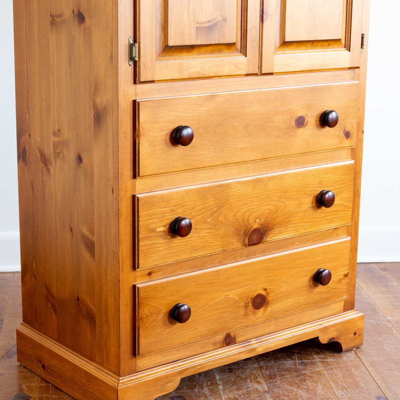 Kennedy Chest with Doors in Williams