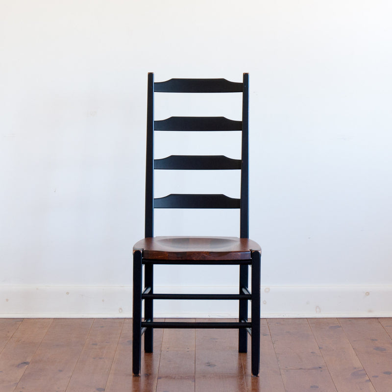 Plateau Chair in Black/Williams