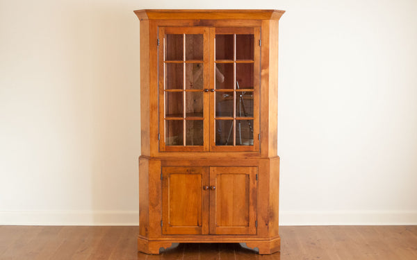 Owen's Glazed Corner Cabinet in Williams Light