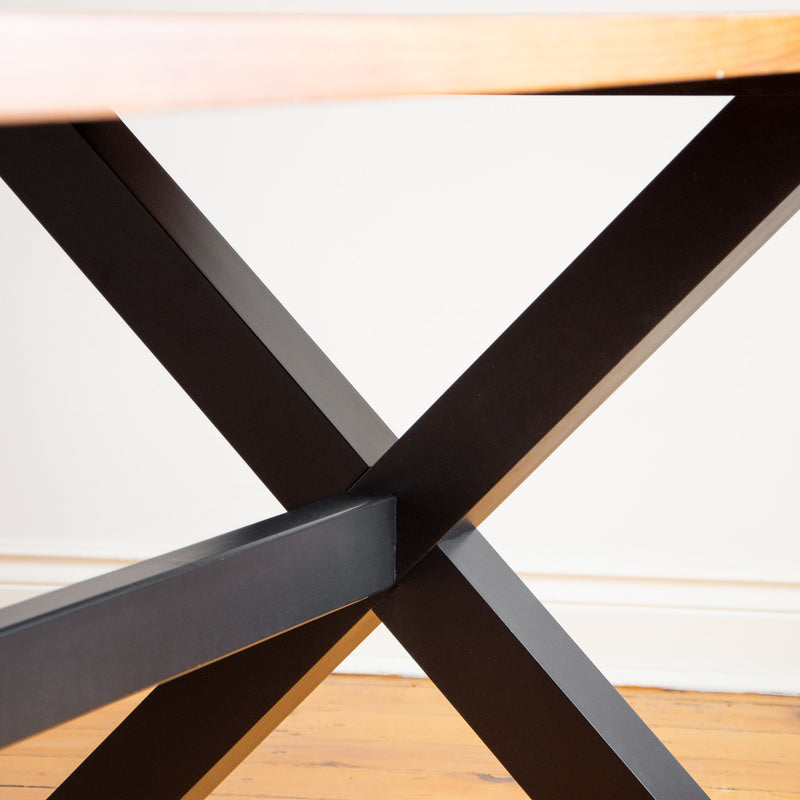 Xander Table in Black/Williams