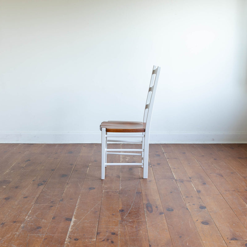 Highland Chair in Studio White/Williams