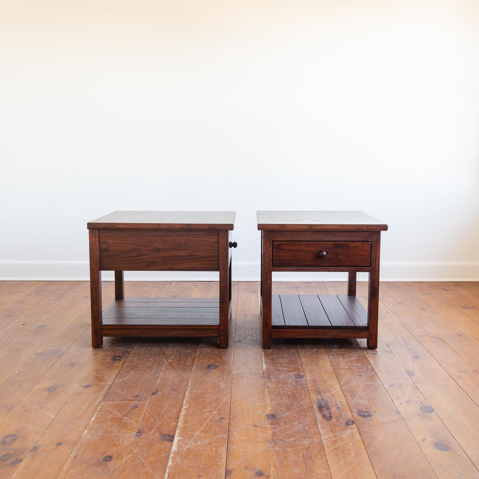 Lanark Side Table in Antique Cherry – The Emporium